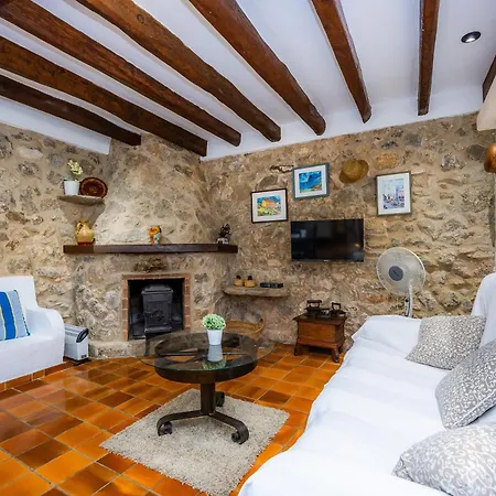 Piedra Villa Pollenca