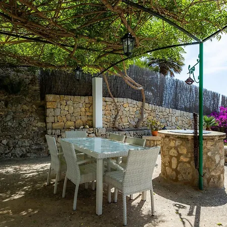 Piedra Villa *