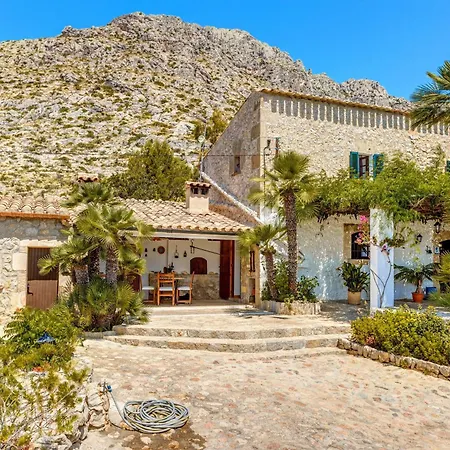 Piedra Villa Pollenca